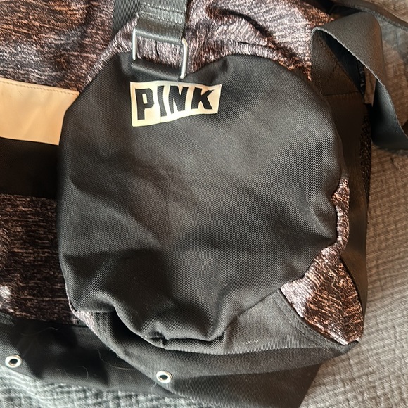 Victoria’s Secret Pink Duffle Bag - Picture 3 of 5